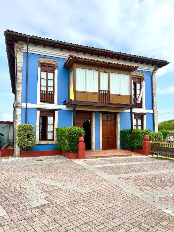 Hotel Villa Maria Revilla De Camargo Esterno foto