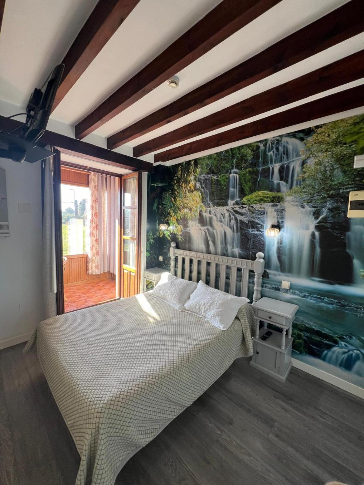 Hotel Villa Maria Revilla De Camargo Esterno foto